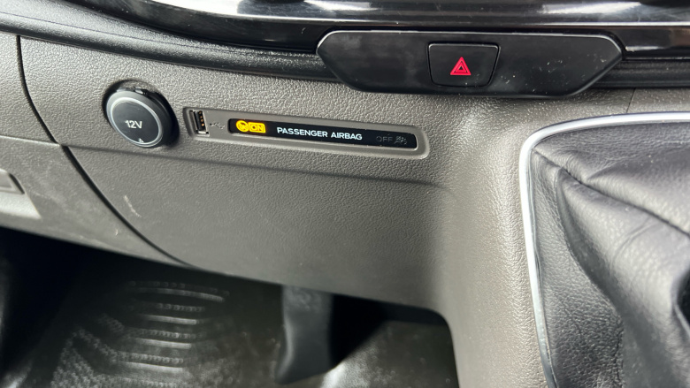 Ford Transit Custom 280 L1 Diesel Fwd 2.0 EcoBlue 130ps Low Roof Limited Van